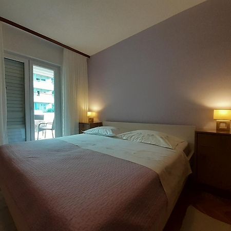 Omis Apartmani Mouse Szoba fotó