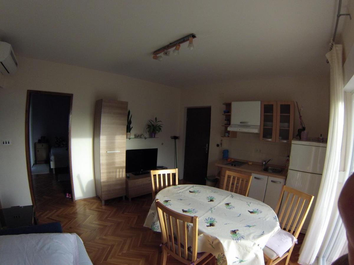 Omis Apartmani Mouse Kültér fotó